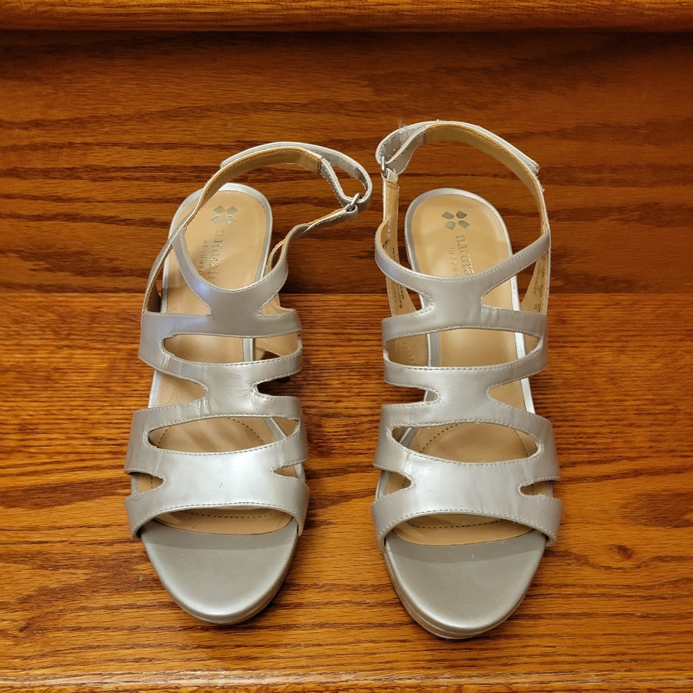👠 Naturalizer Sandals